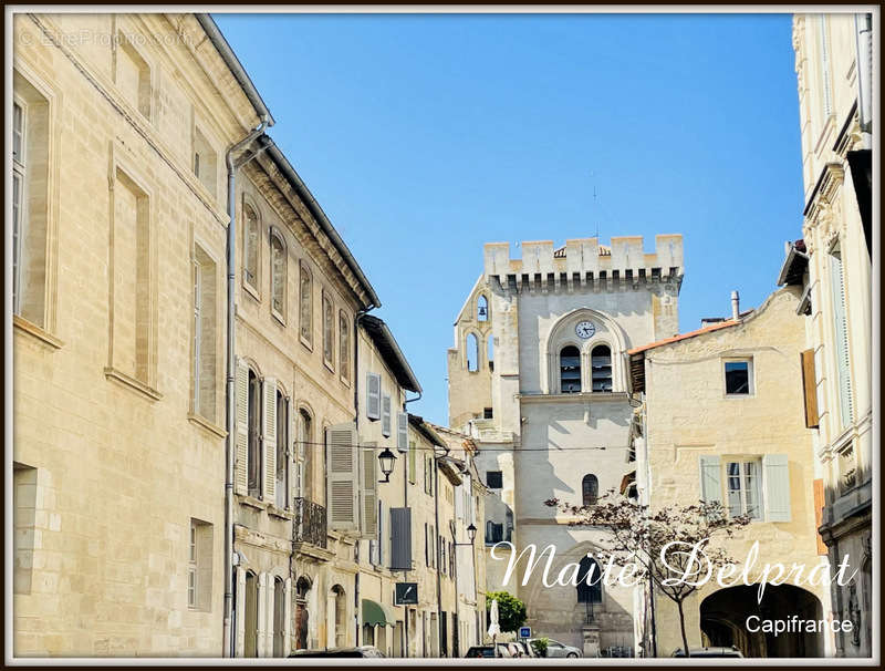 Appartement à VILLENEUVE-LES-AVIGNON