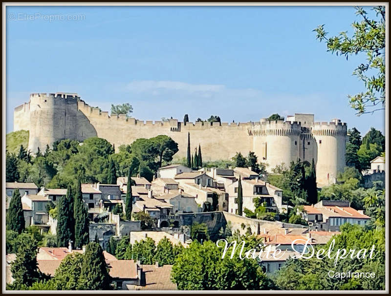 Appartement à VILLENEUVE-LES-AVIGNON