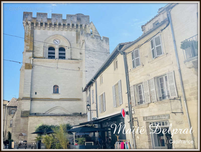 Appartement à VILLENEUVE-LES-AVIGNON