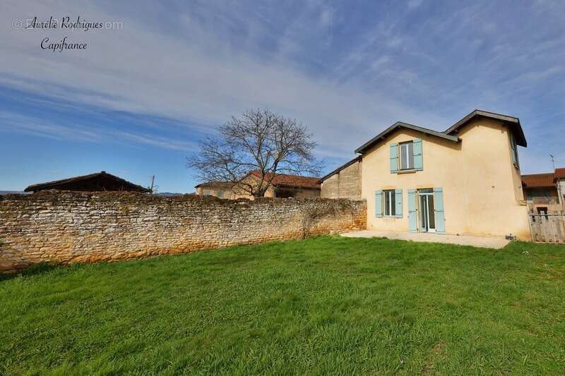 Appartement à CRECHES-SUR-SAONE