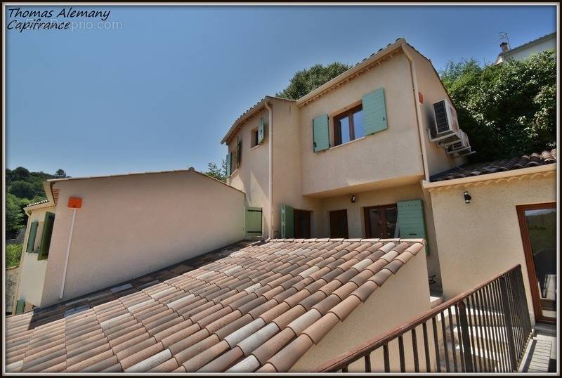 Maison à ESPARRON-DE-VERDON