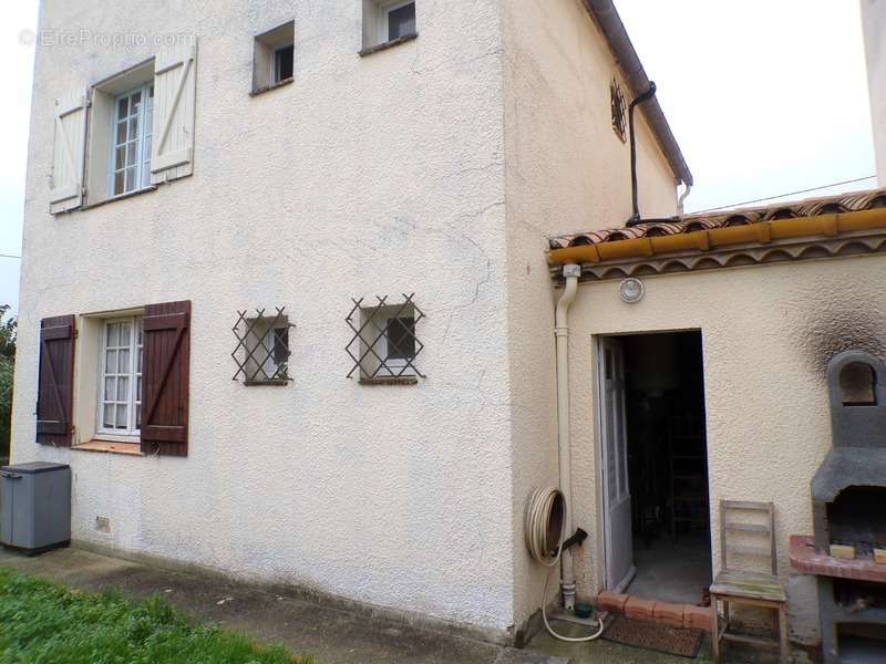 Maison à VILLEMOUSTAUSSOU