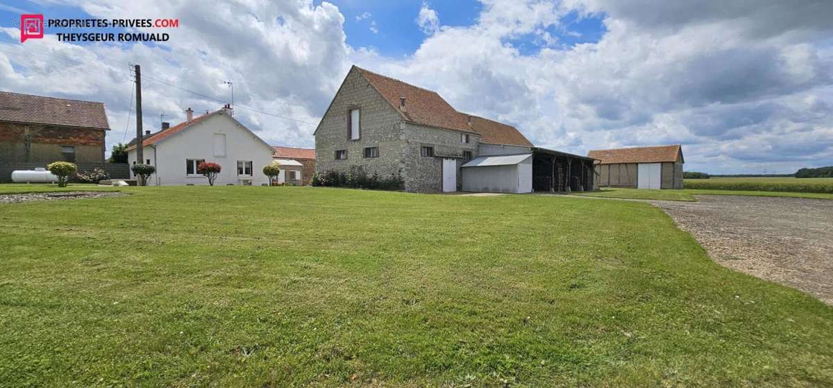 Maison à LA SELLE-SUR-LE-BIED