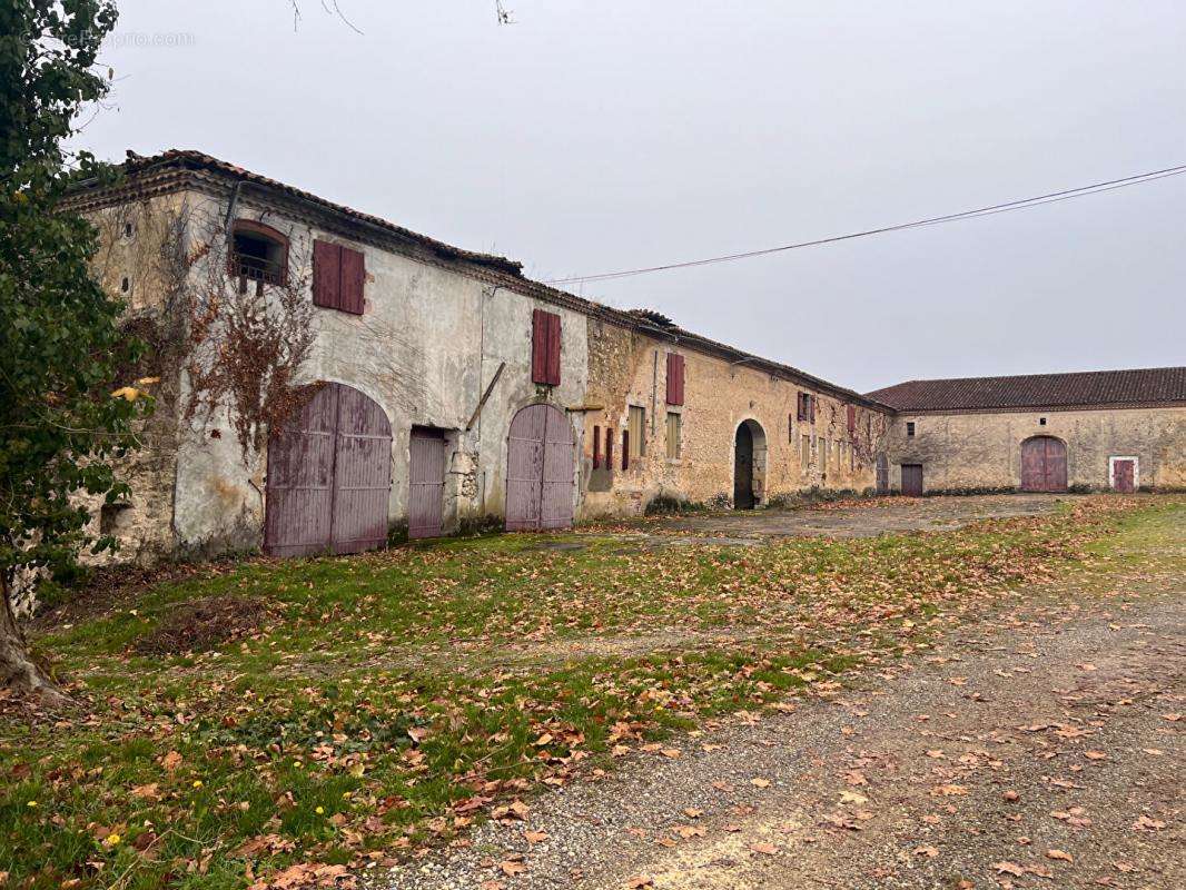 Maison à BETBEZER-D&#039;ARMAGNAC