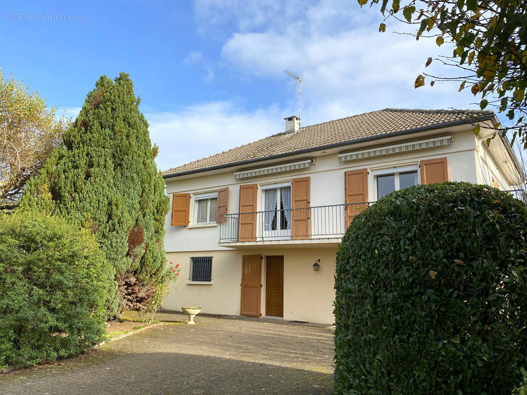 Maison à ARPAJON-SUR-CERE