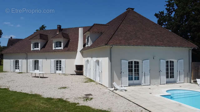 Maison à SAINT-GERMAIN-LES-ARPAJON