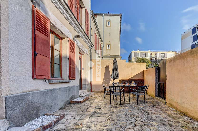 Appartement à FONTAINEBLEAU