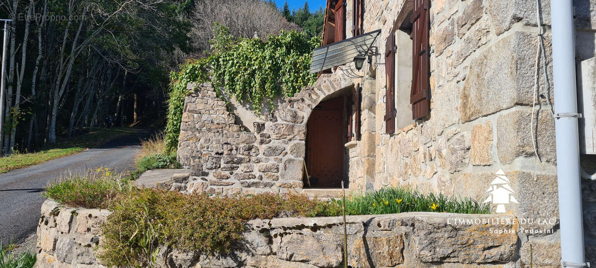 Maison à SAINT-AGREVE