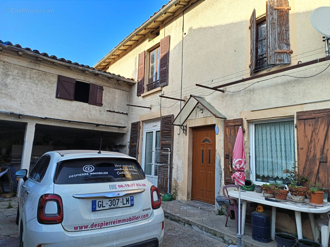 Maison à ROUSSILLON