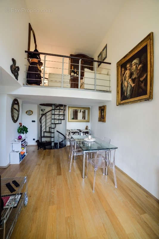 Appartement à ROQUEBRUNE-CAP-MARTIN