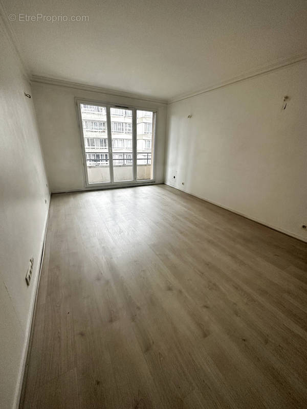 Appartement à AUBERVILLIERS