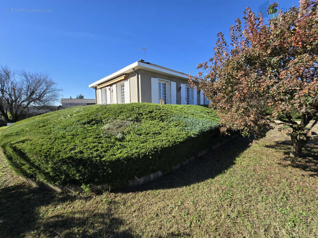 Maison à DECINES-CHARPIEU