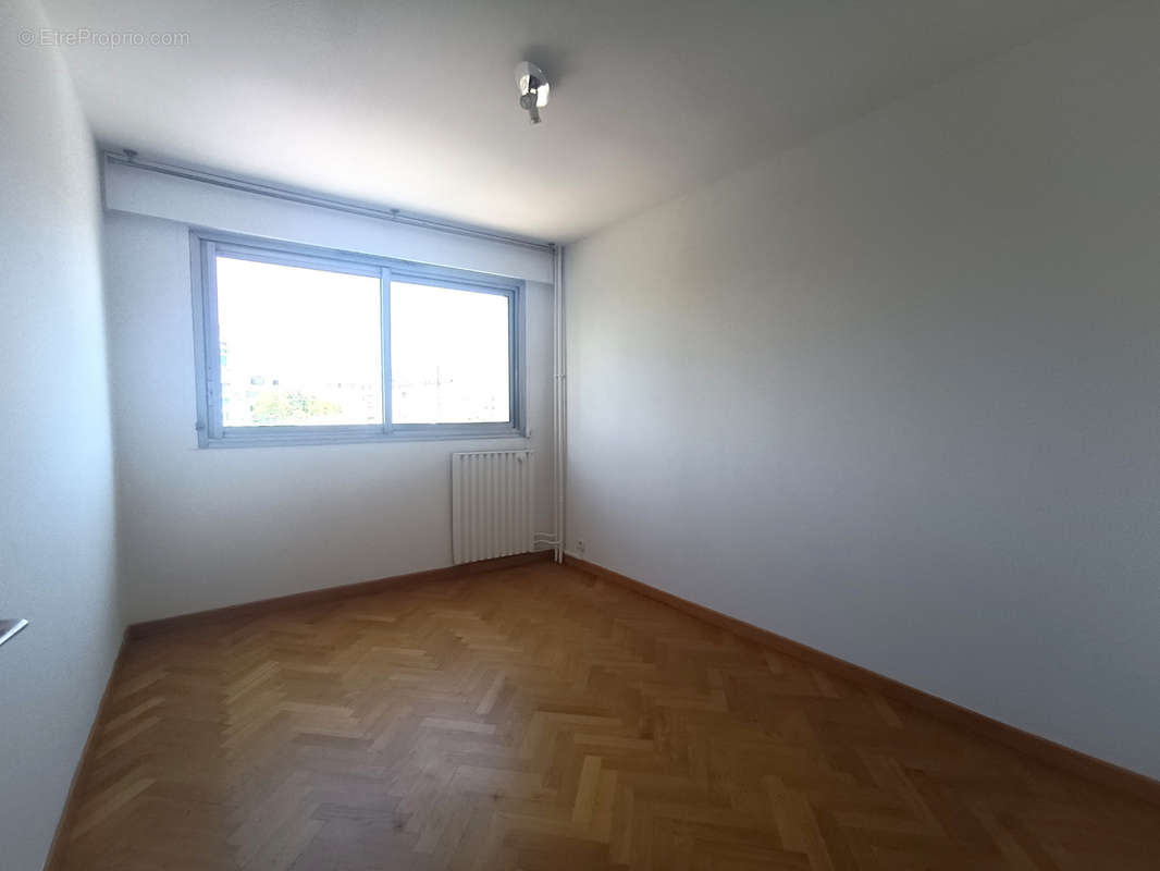 Appartement à MARSEILLE-5E