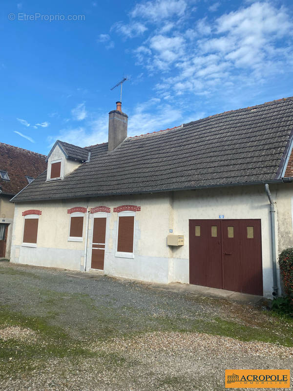 Maison à POILLY-LEZ-GIEN