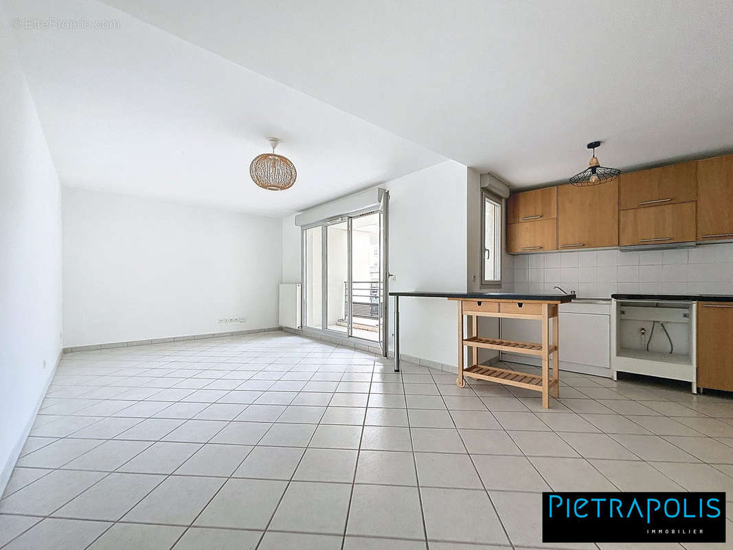 Appartement à LYON-8E