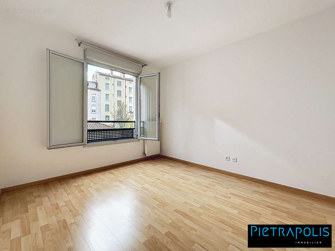 Appartement à LYON-8E