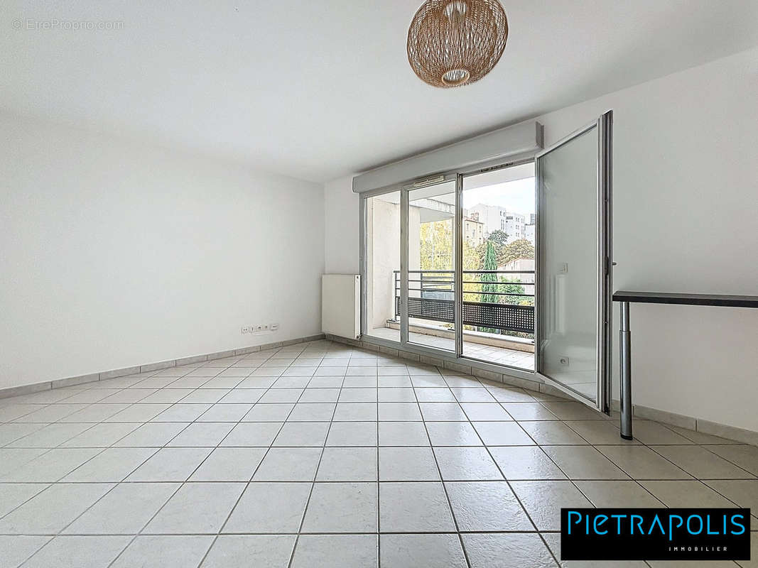 Appartement à LYON-8E