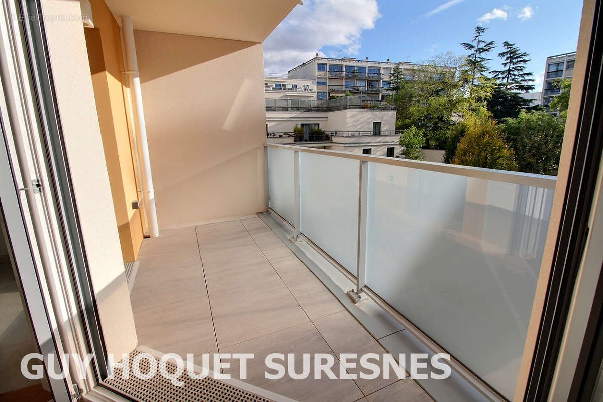 Appartement à SURESNES