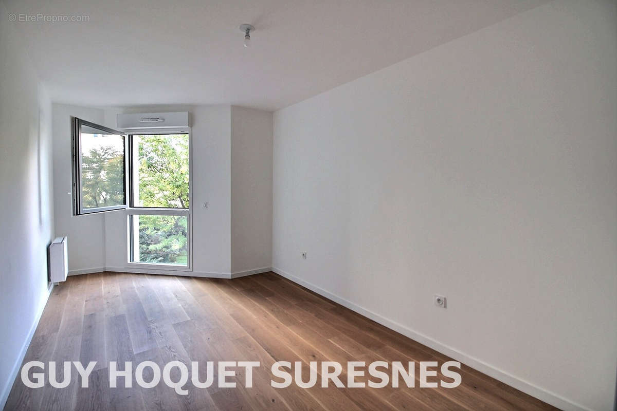 Appartement à SURESNES