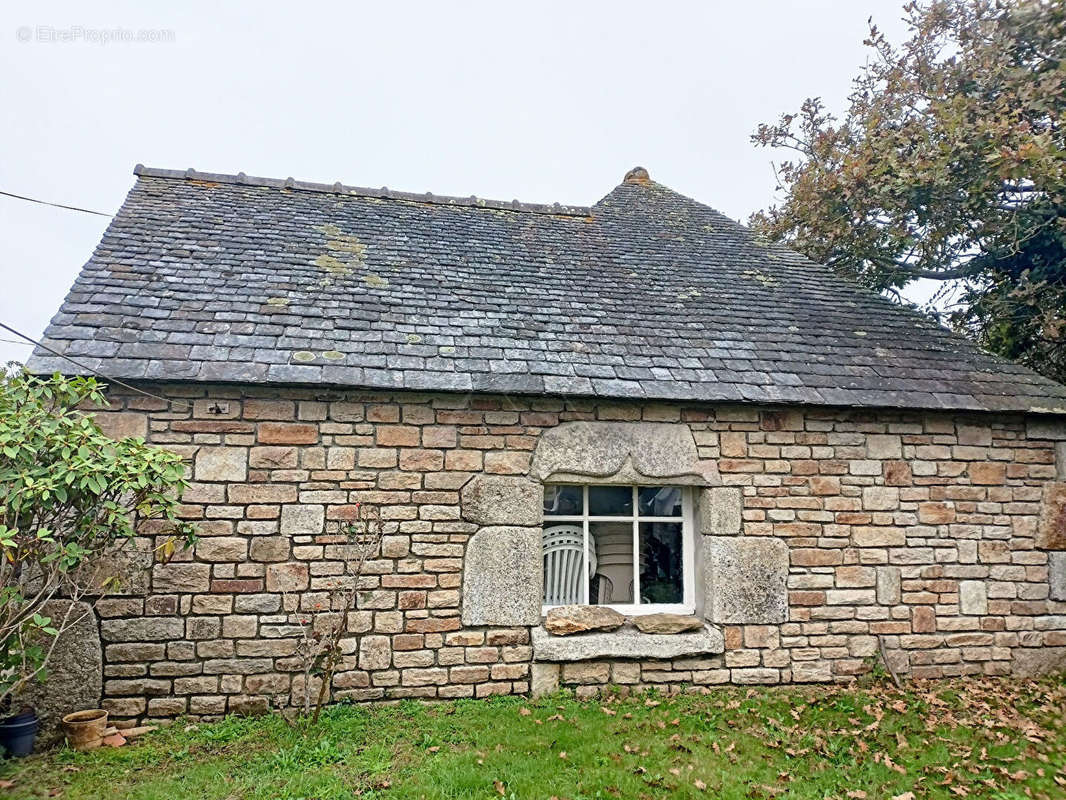 Maison à PLOUMOGUER