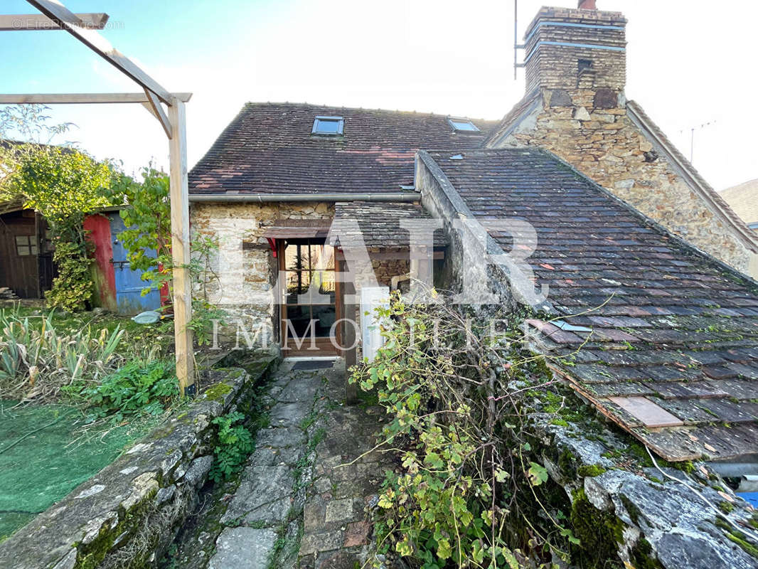 Maison à FRESNAY-SUR-SARTHE