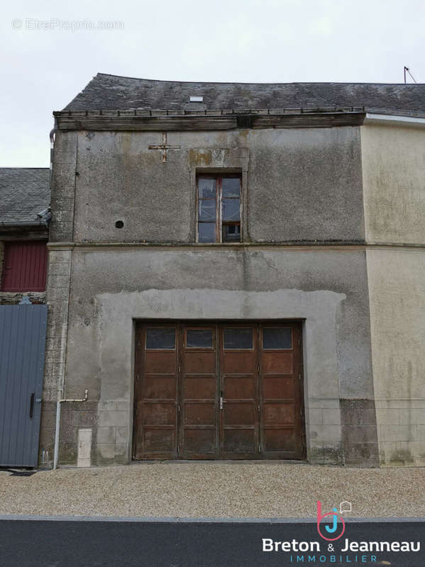 Maison à CHAMPGENETEUX