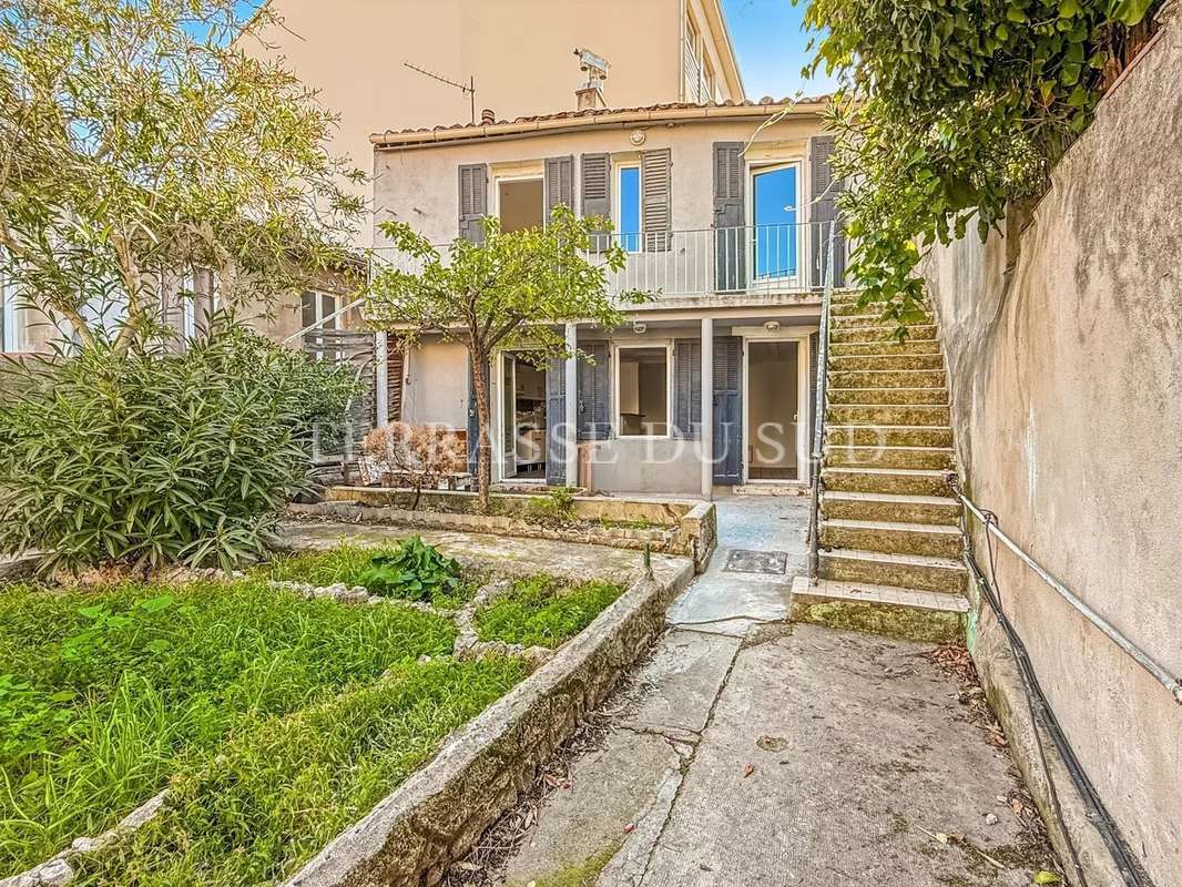 Maison à MARSEILLE-5E