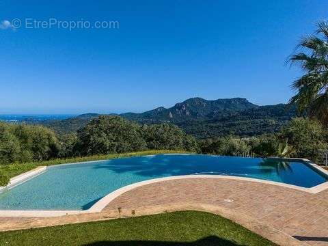 Maison à LES ADRETS-DE-L&#039;ESTEREL