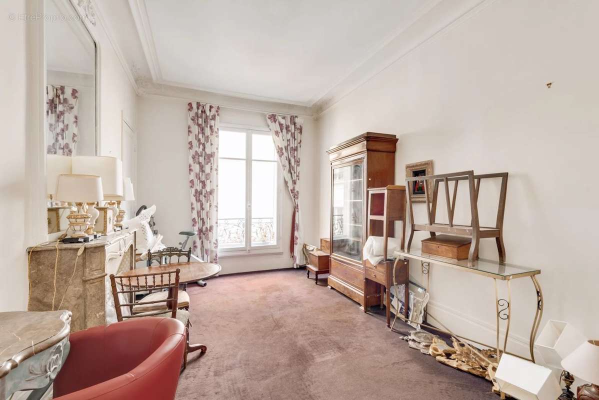 Appartement à PARIS-17E