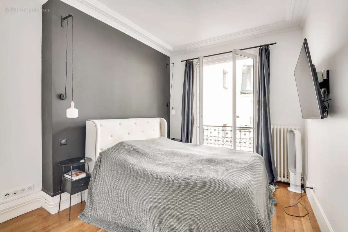 Appartement à PARIS-17E