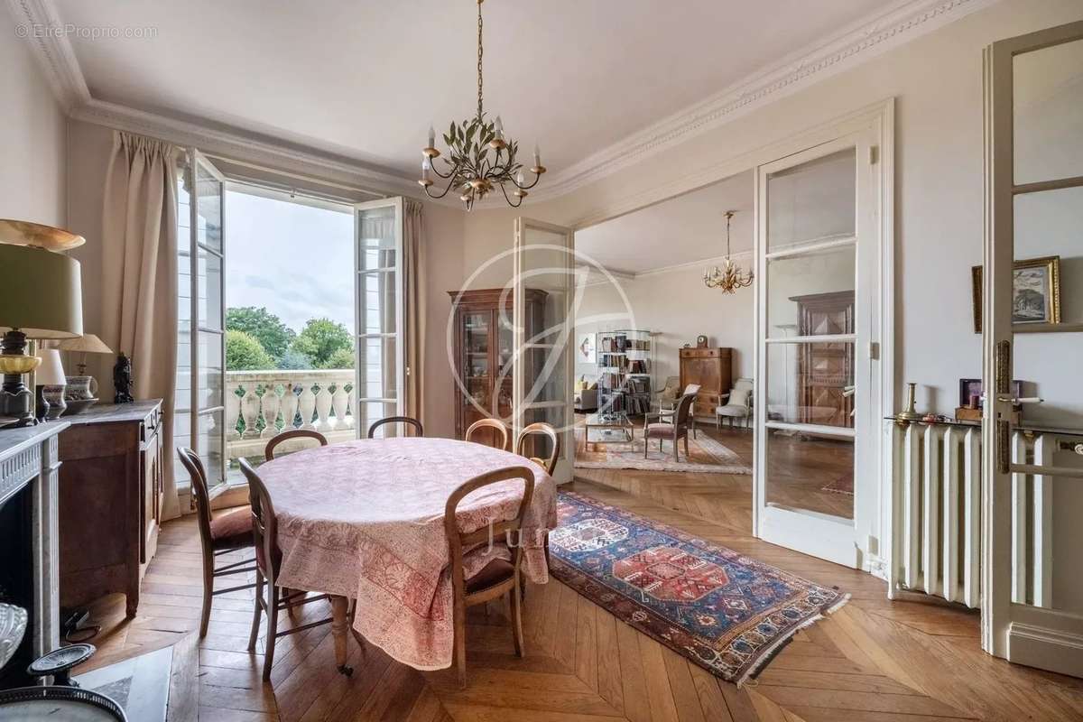 Appartement à VERSAILLES