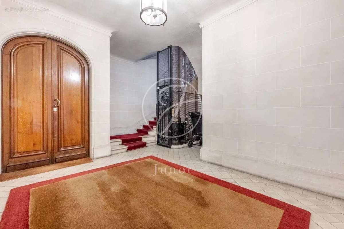 Appartement à VERSAILLES