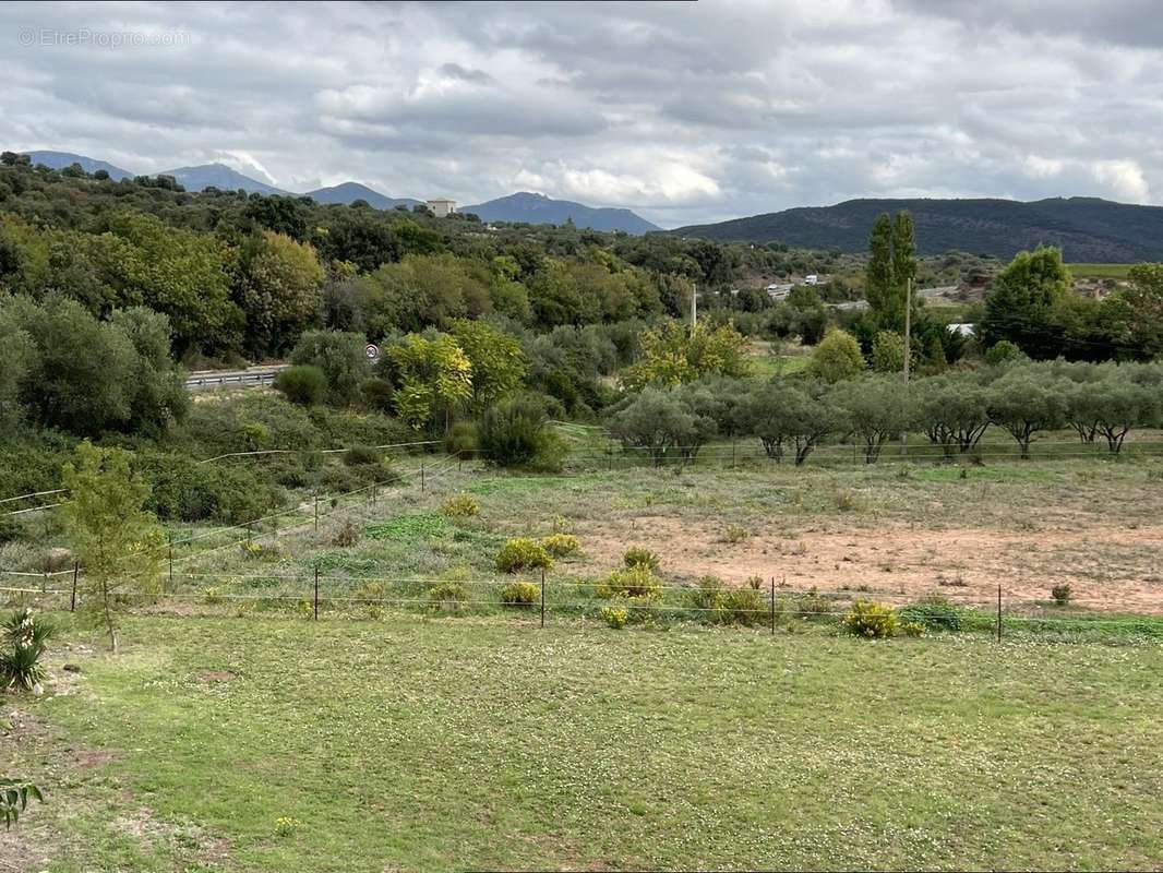 Terrain à GIGNAC