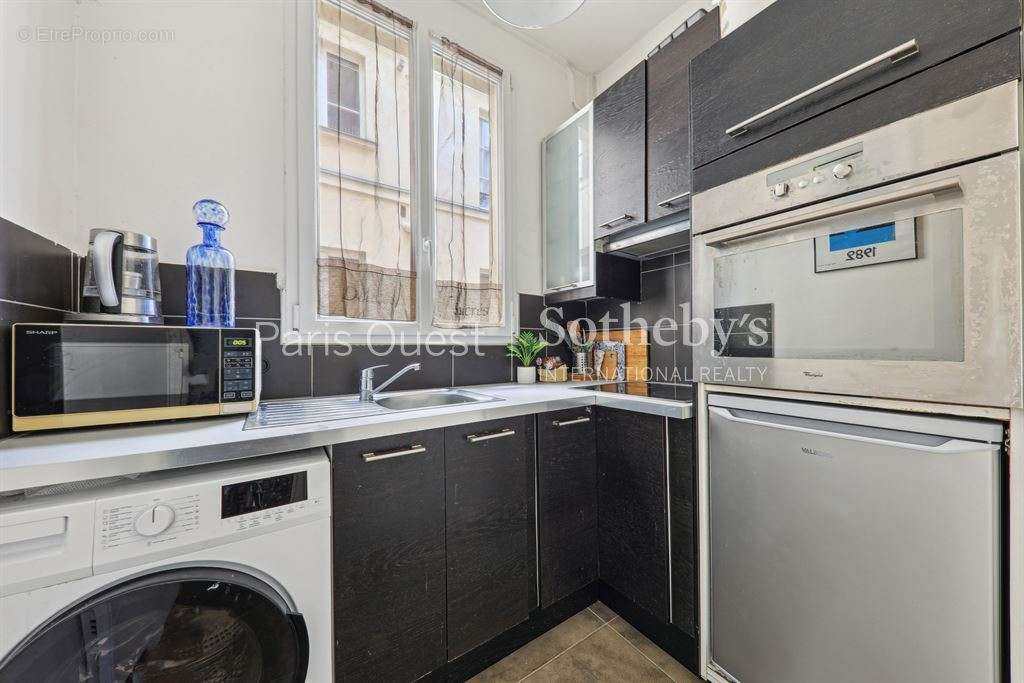 Appartement à PARIS-17E