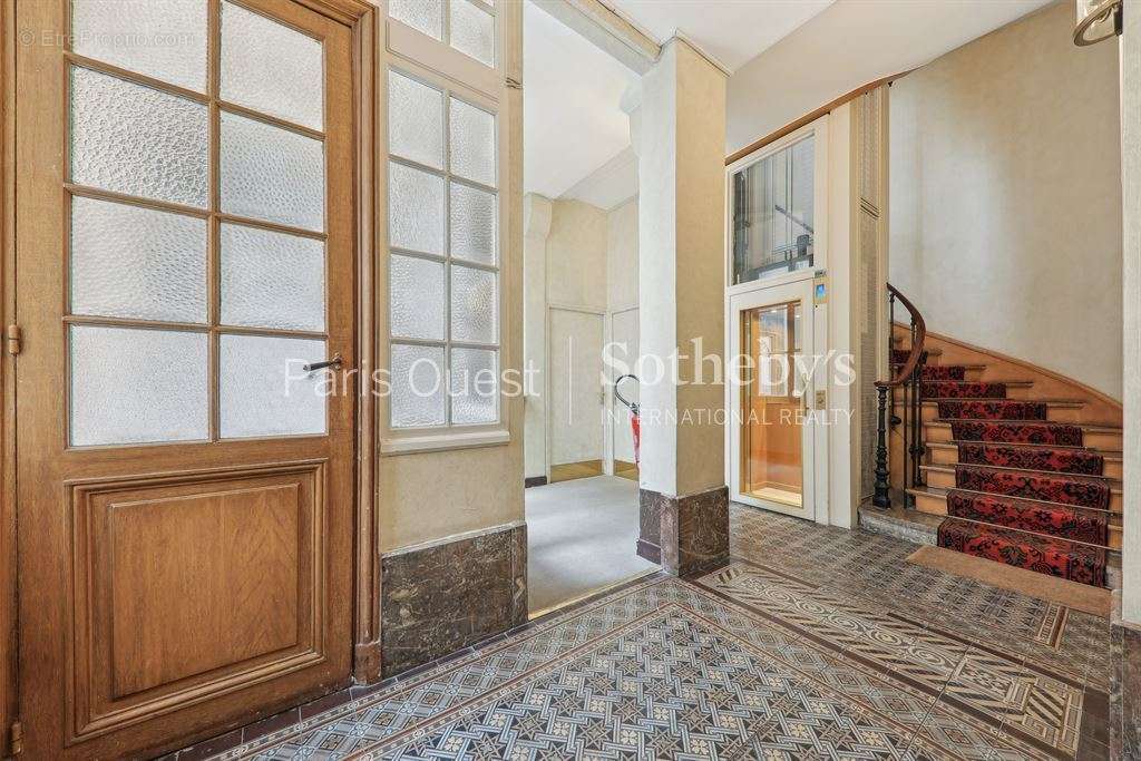 Appartement à PARIS-17E