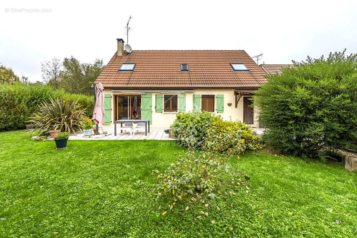 Maison à BALLANCOURT-SUR-ESSONNE