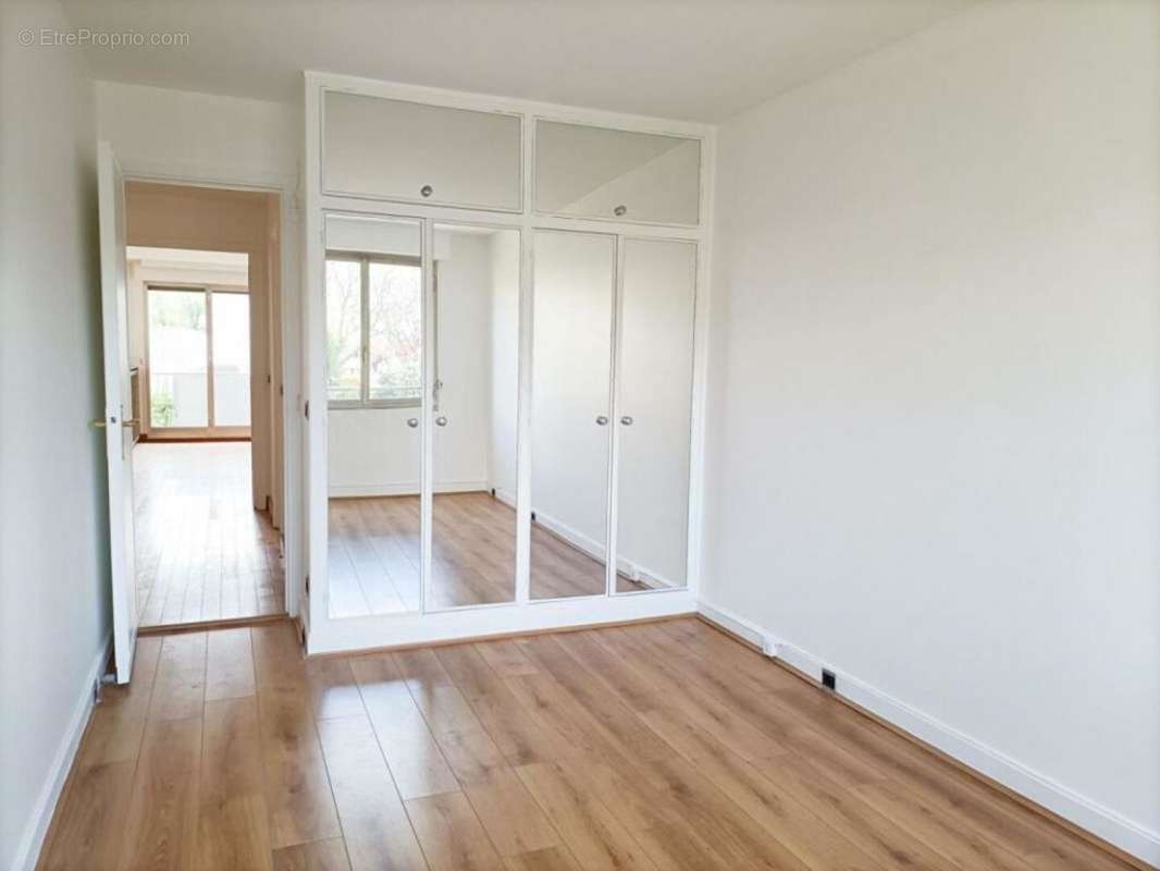 Appartement à FRESNES