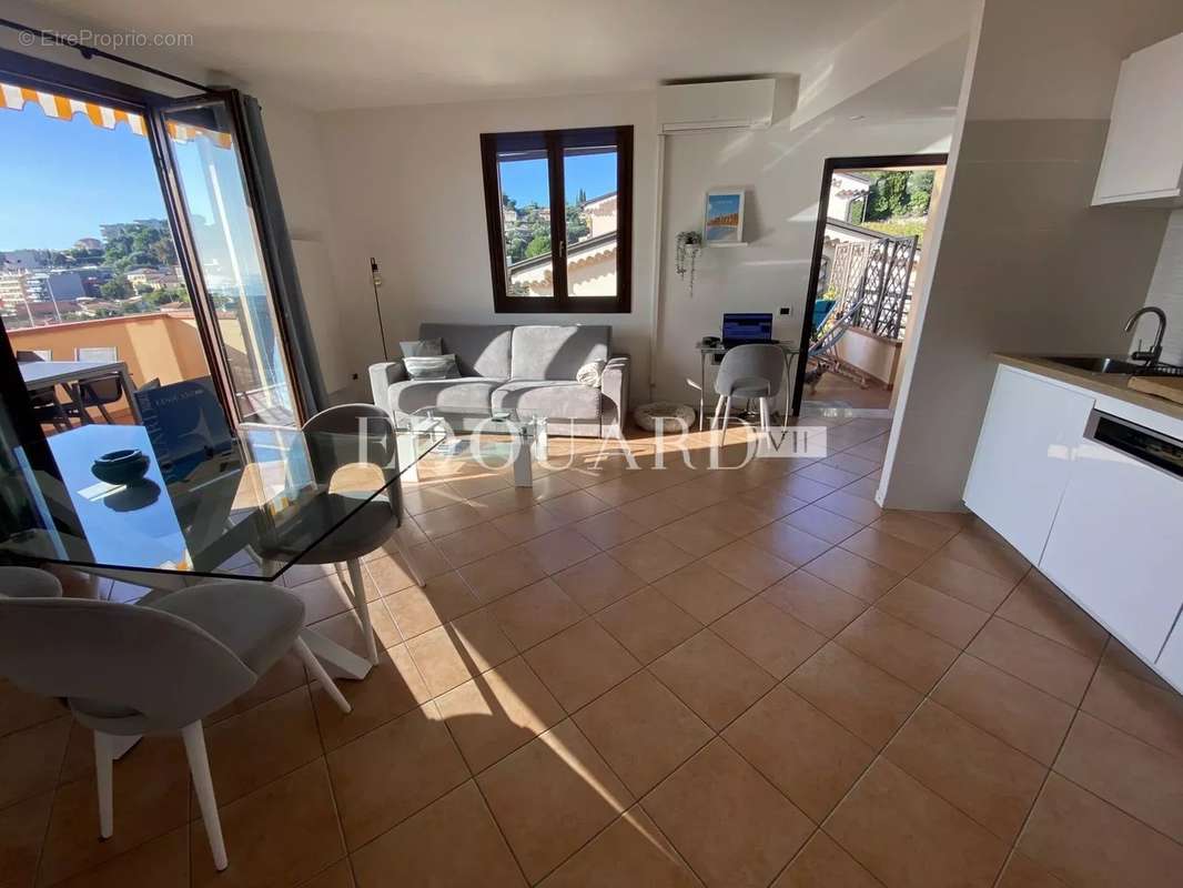 Appartement à ROQUEBRUNE-CAP-MARTIN