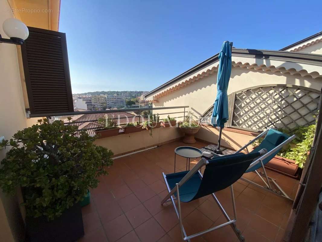 Appartement à ROQUEBRUNE-CAP-MARTIN