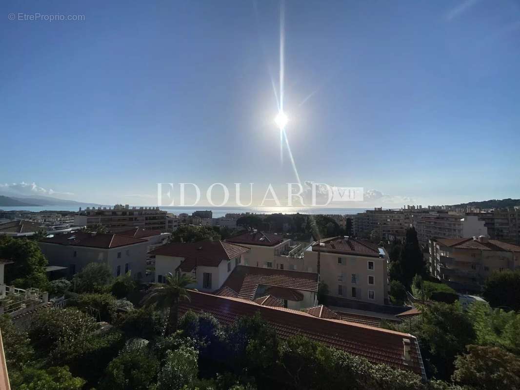 Appartement à ROQUEBRUNE-CAP-MARTIN