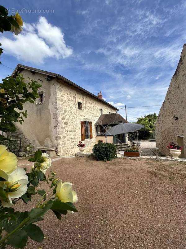 Maison à SAINT-POURCAIN-SUR-SIOULE