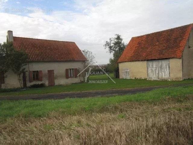 Maison à VARENNES-SUR-ALLIER