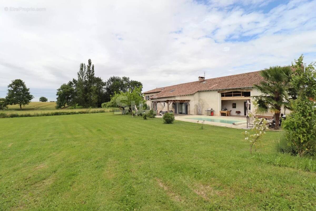 Maison à CHATILLON-SUR-CHALARONNE