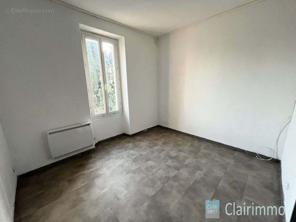 Appartement T2 a vendre - investissement -  proche facultés - - Appartement à MARSEILLE-13E