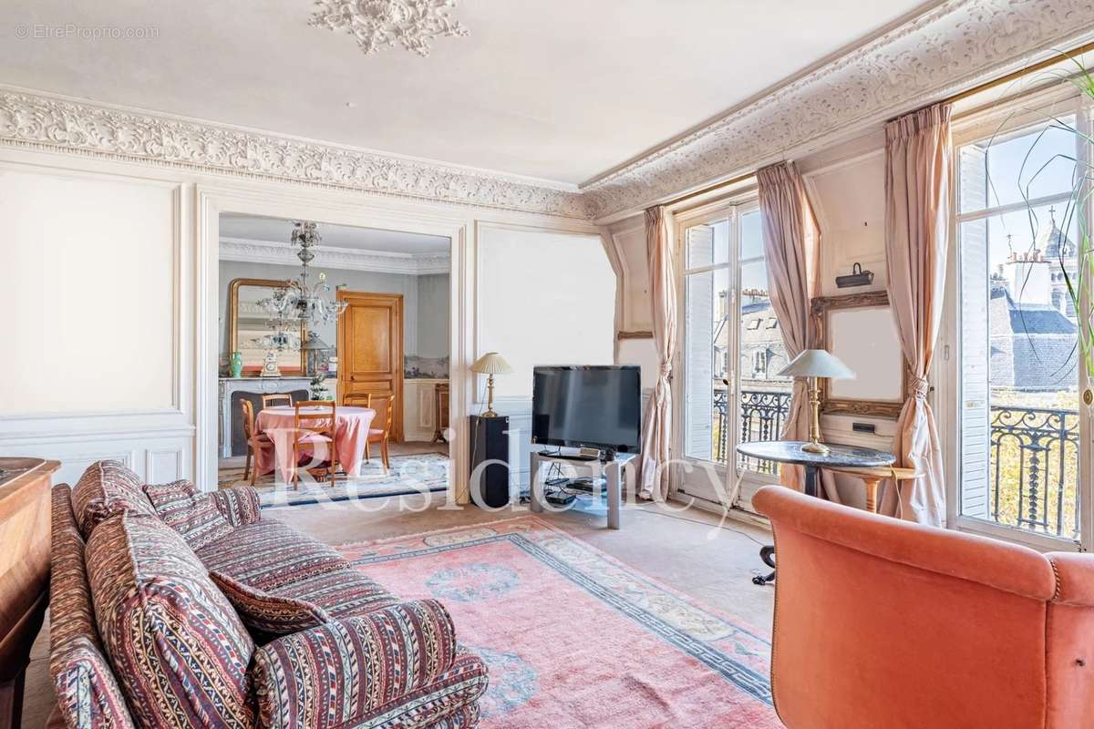 Appartement à PARIS-6E