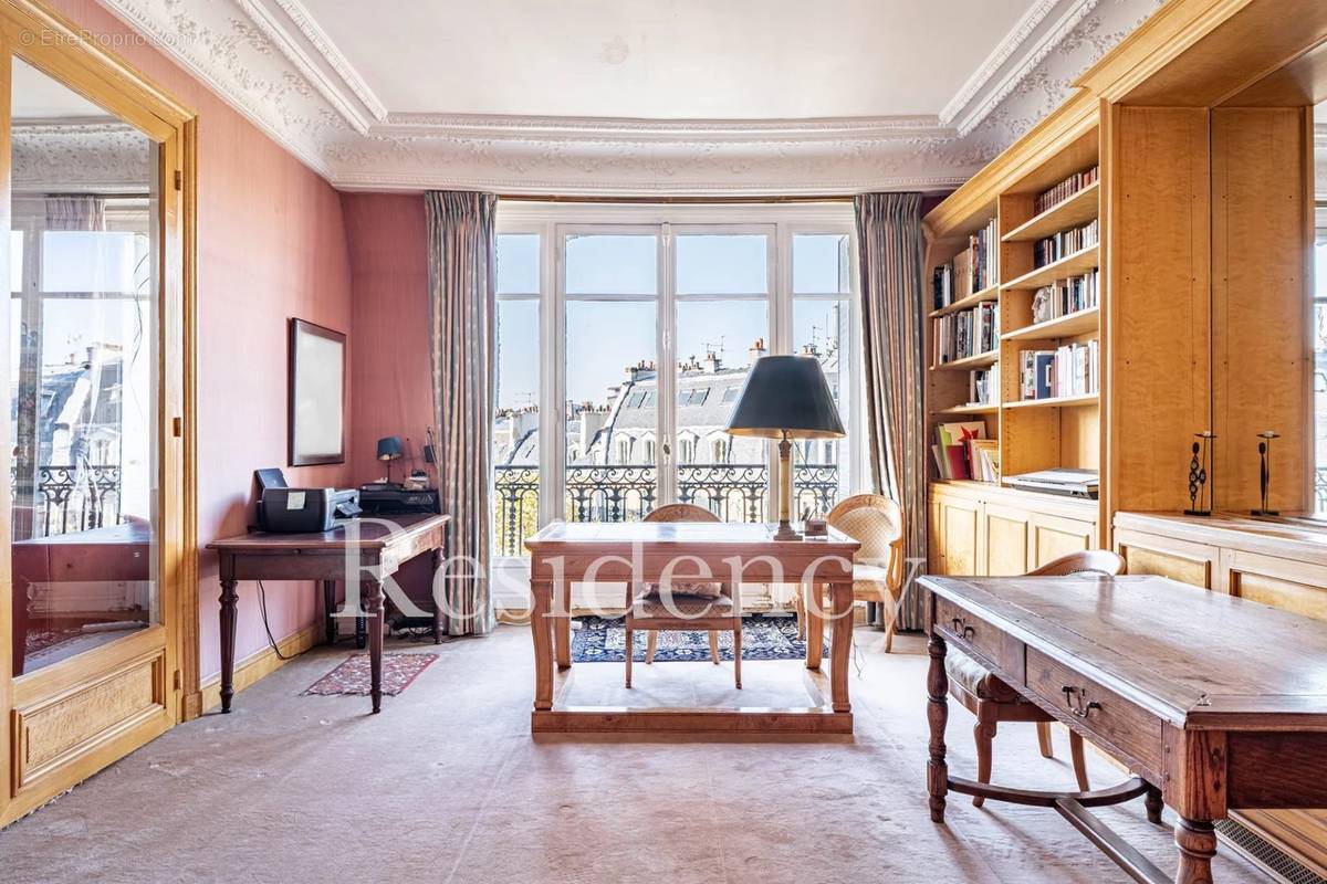 Appartement à PARIS-6E