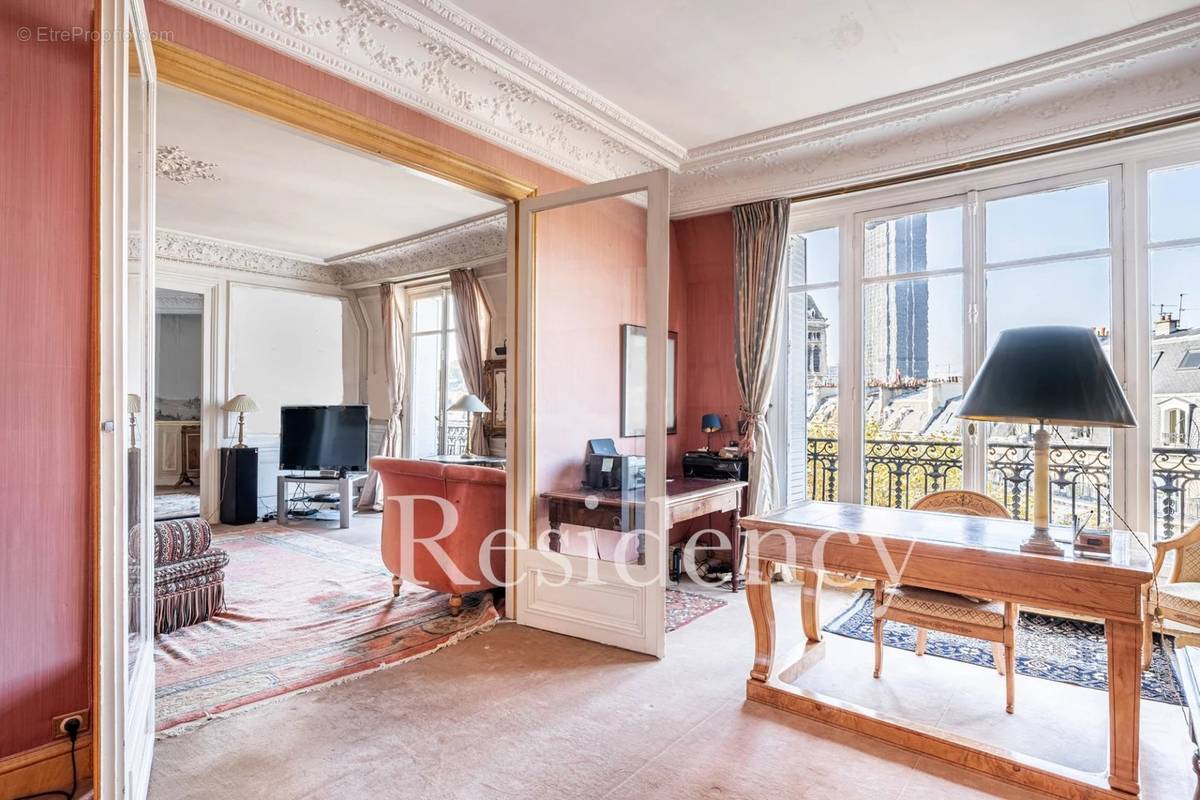 Appartement à PARIS-6E