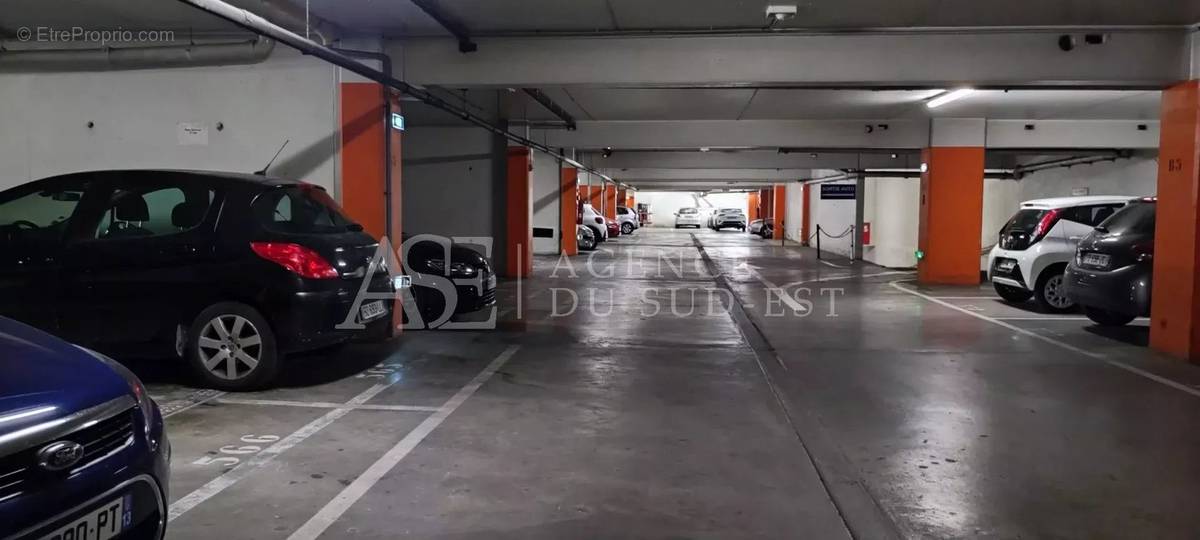 Parking à AIX-EN-PROVENCE