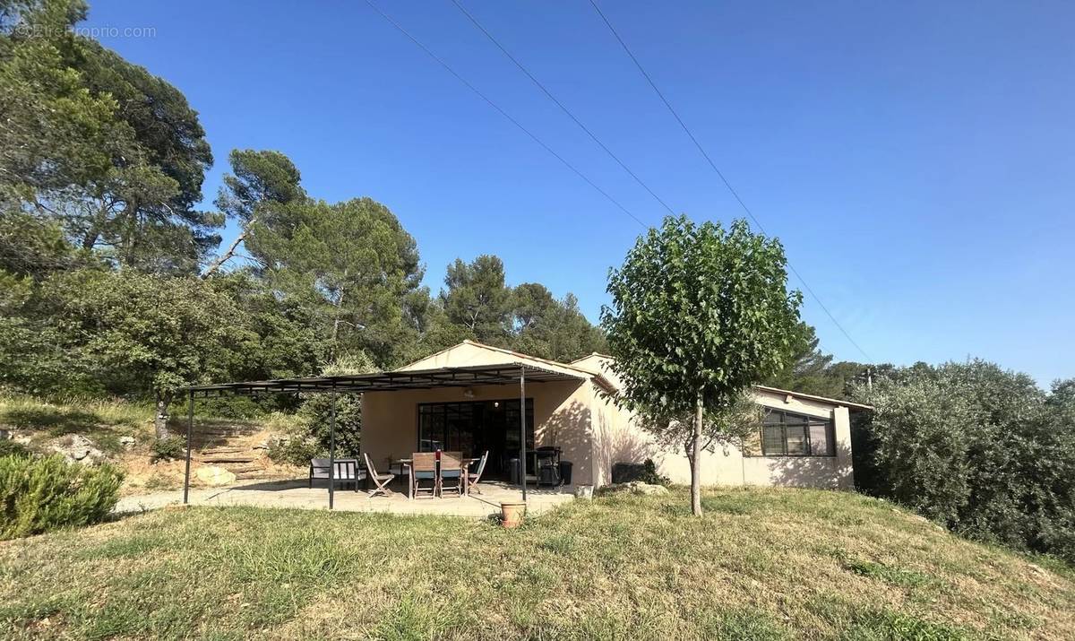 Maison à LORGUES