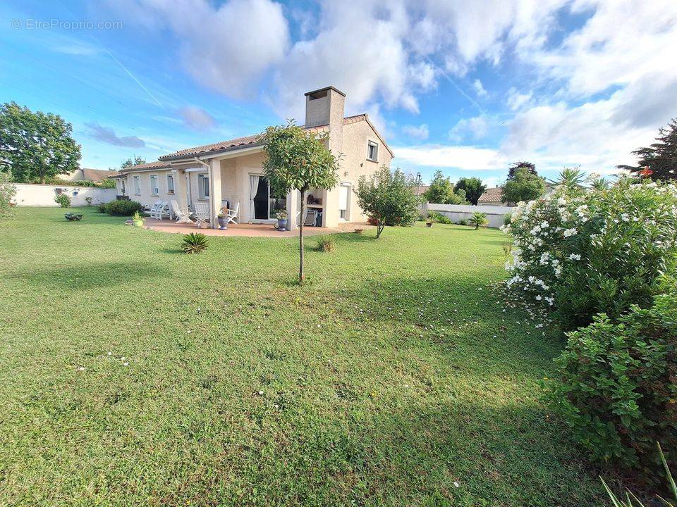 Maison à CHATEAUNEUF-SUR-ISERE